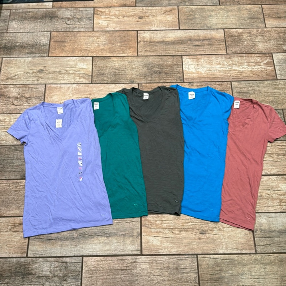 Victoria’s Secret Pink V-Neck Tees Size Medium